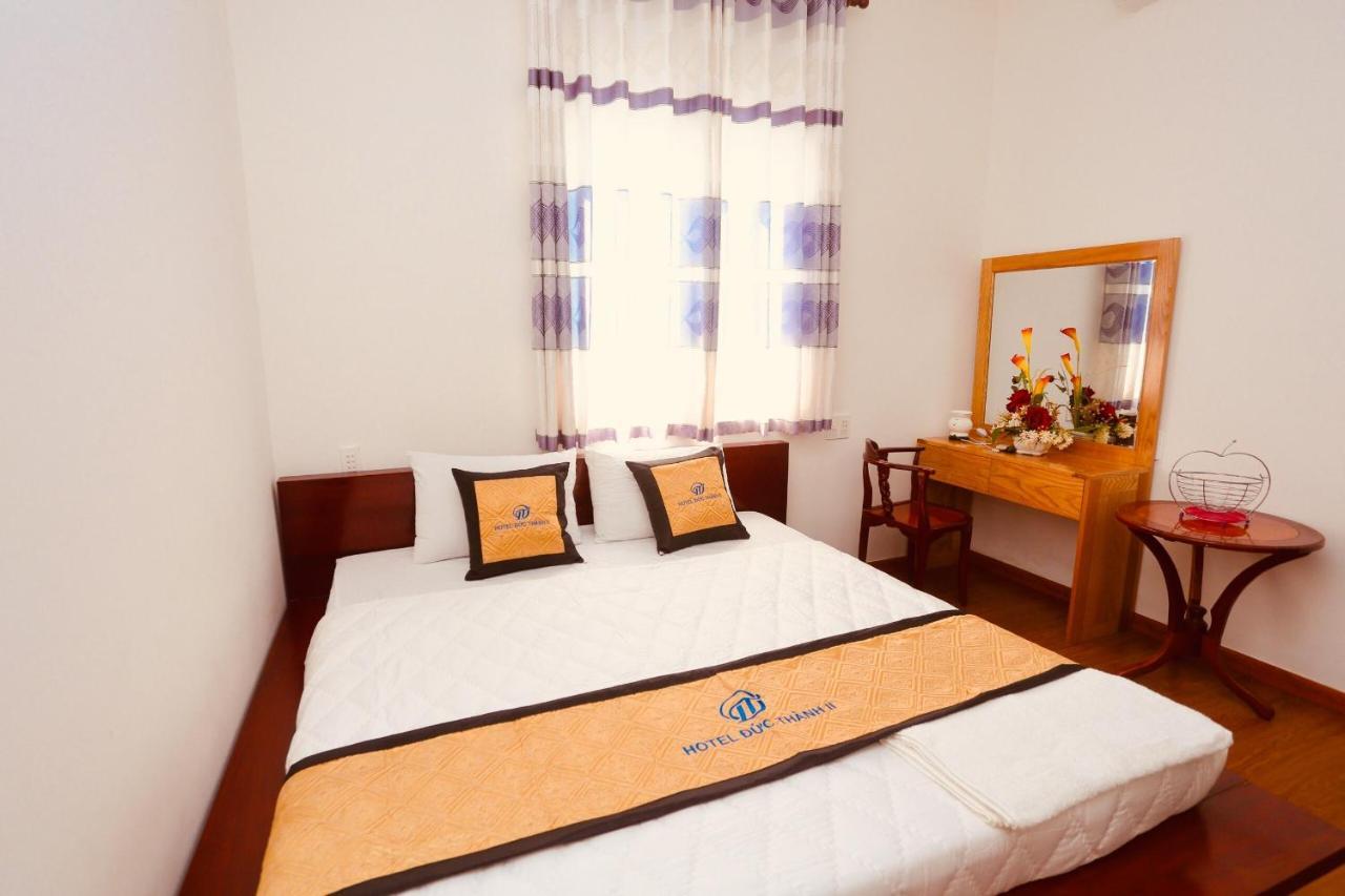 Hotel Đức Thành Chi Khu Co Ong Esterno foto