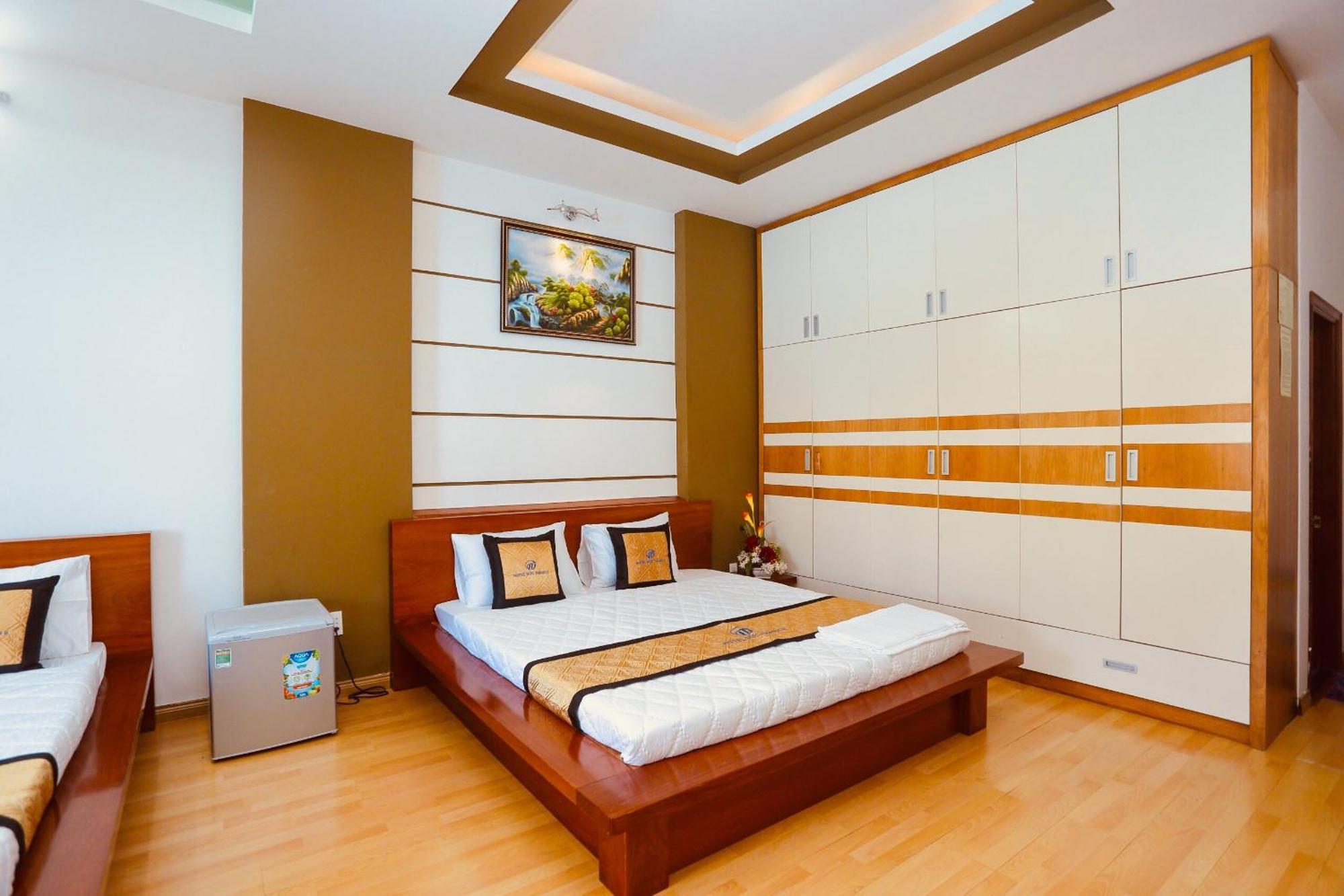 Hotel Đức Thành Chi Khu Co Ong Esterno foto